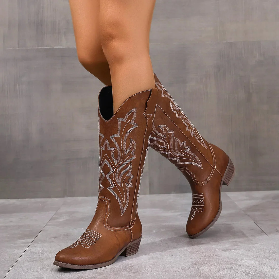 Ivya - Santiag Femme Marron à Talon avec Broderies