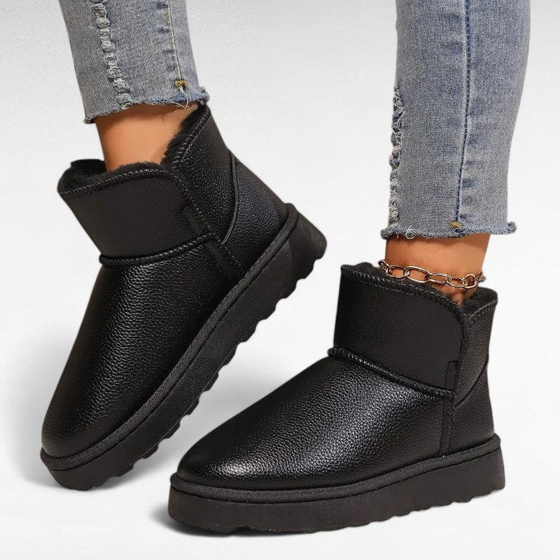 Hyra - Botte Fourrée Noir en Simili Cuir Tendance